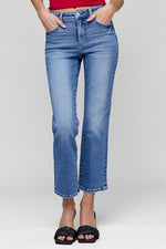 Straight Away Jeans - medium wash
